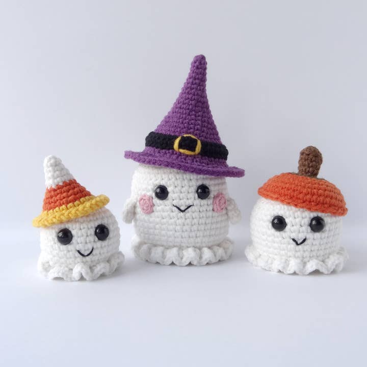 Fantômes mignons au crochet, fantômes d'Halloween en amigurumi pour la vente par Anh2 LTD
