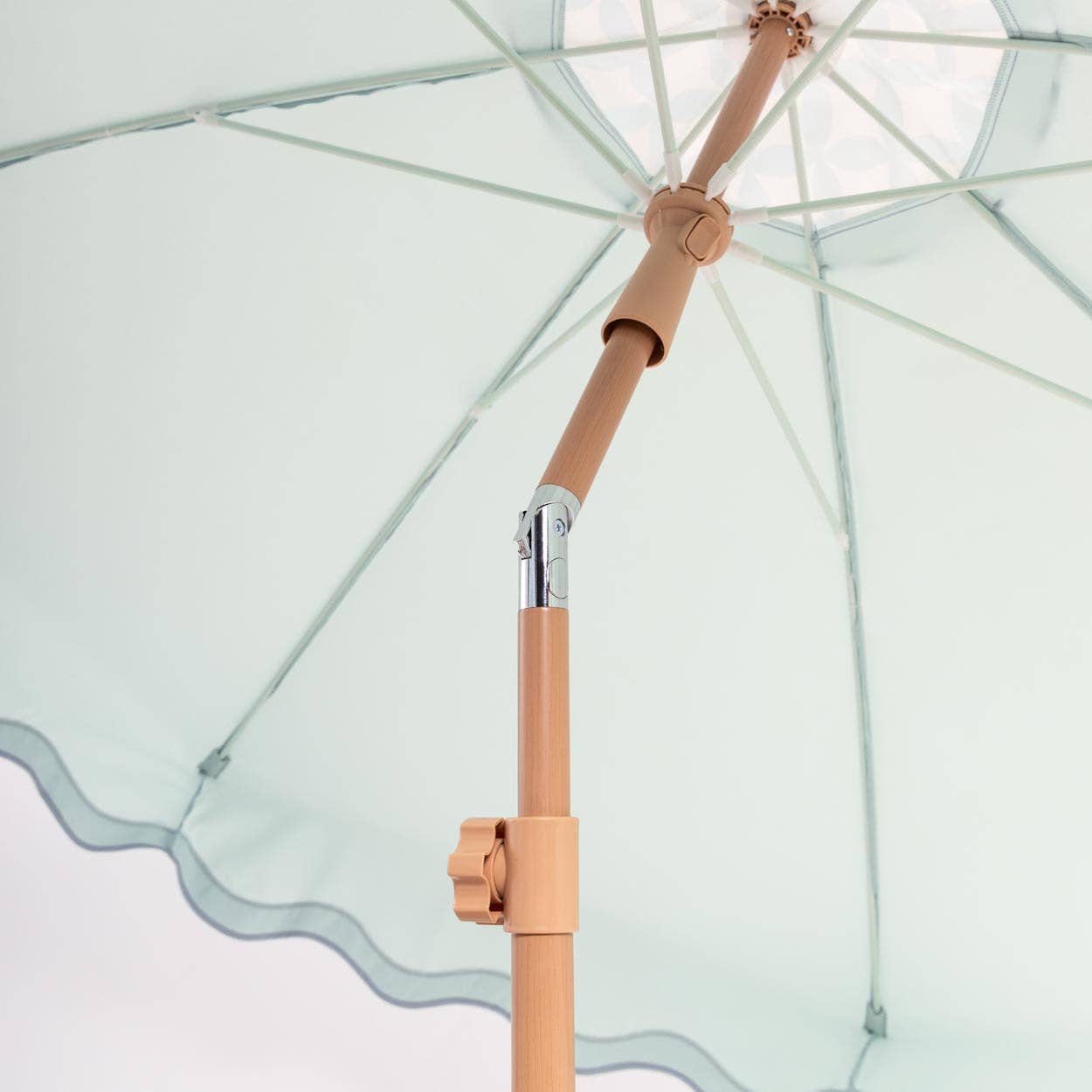 Flamingueo - Wholesale Beach Umbrella - Aquamarine wavy umbrella4