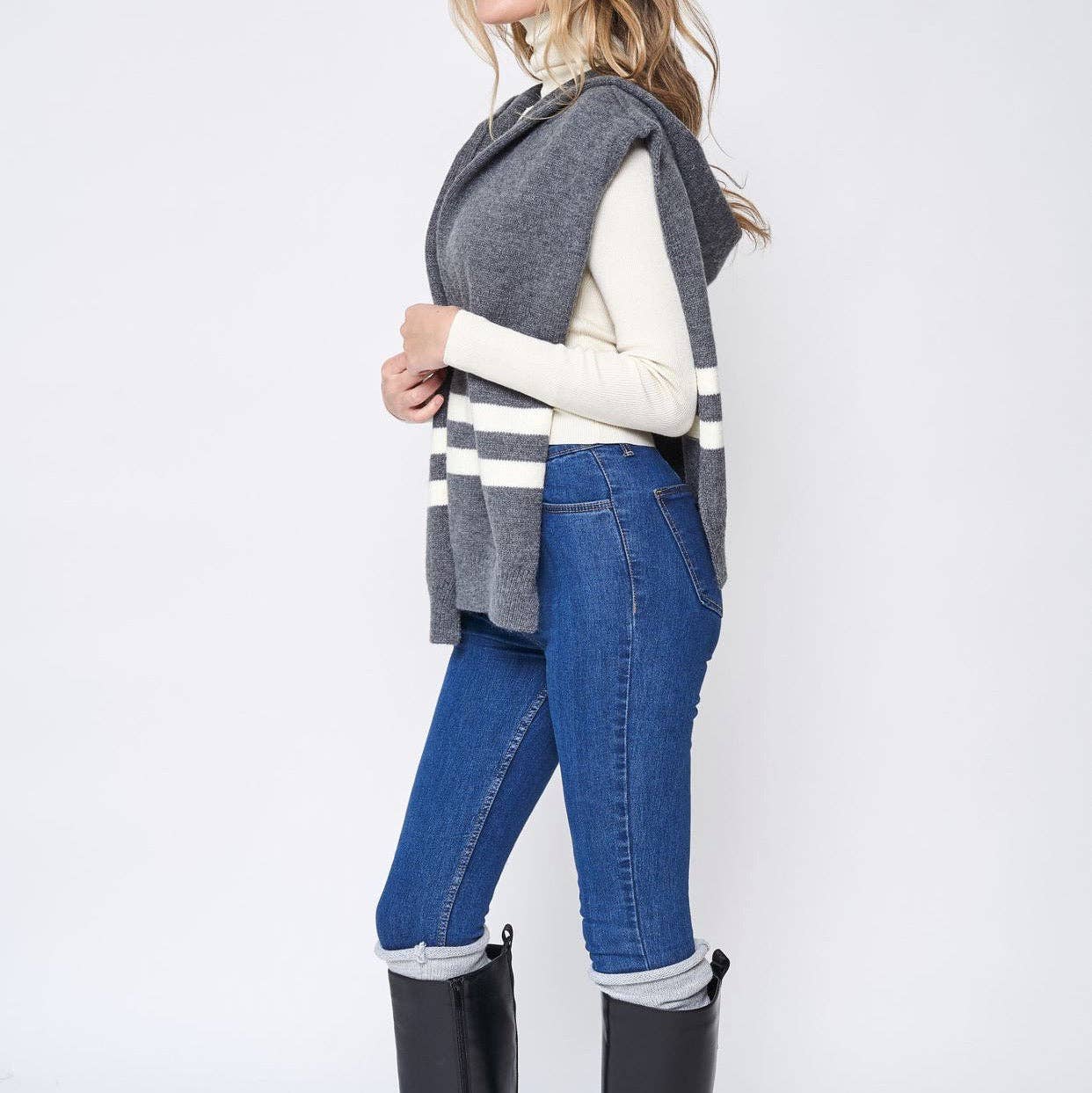 Ellison+Young - Vente Écharpe – femme - Foulard à capuche On The Yacht en pull4