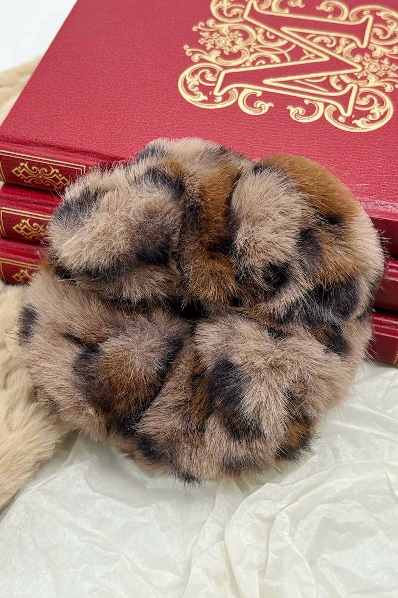 BYREN | ÉLINE L'ATELIER - Wholesale Hair Accessories Set - Women's - Leopard effect faux fur scrunchie FQ9YJ1