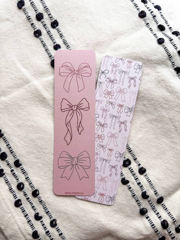 Sløjfebogmærke for engroshandel hos Nadia Design Co