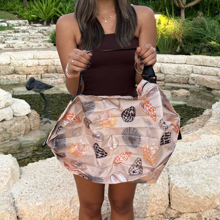 Shappa Tote Shell Huntah cream | Collab x Keahi Ko and other Purchase Wholesale baghera. Free Returns & Net 60 Terms on Faire trending on Faire.