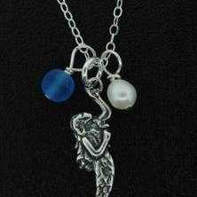 Sosie Designs - Venta al por mayor Collares con colgantes/abalorios - Collar de sirena mística