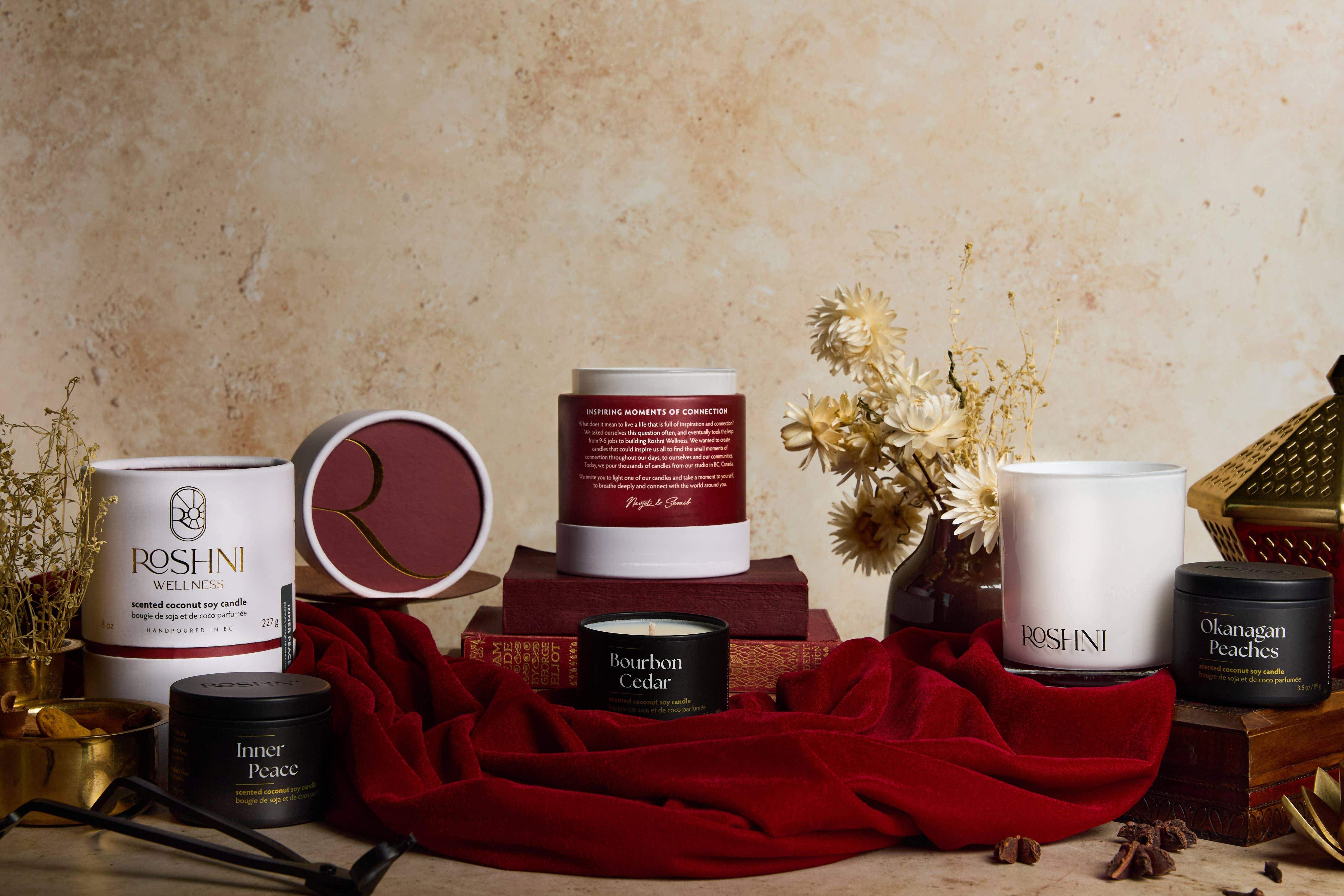 Roshni Wellness - Vendita all'ingrosso Candela in vasetto - Tobacco Sapphire - Candela Tabacco + Cacao Coconut Soy 8.0 oz2