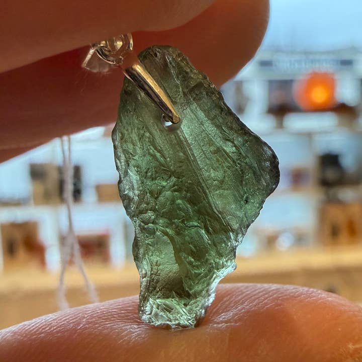 Moldavit Sterling Sølv Vedhæng Kun - 1,67g for engroshandel hos Crystal Cove Minerals