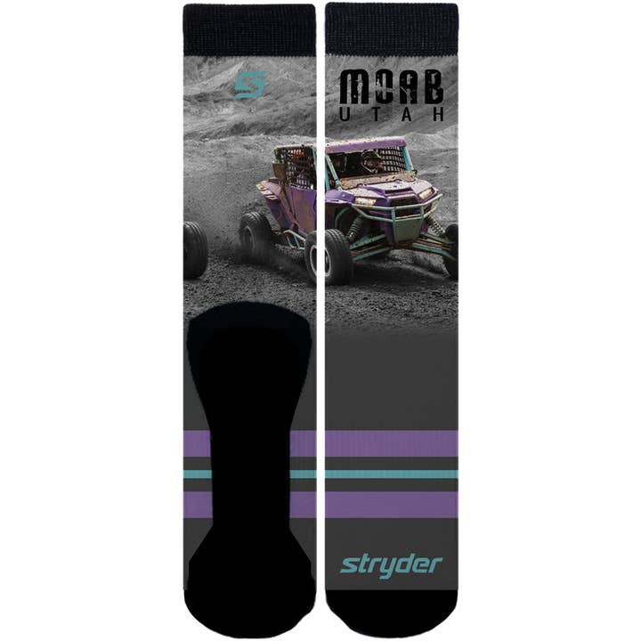 Stryder Socks sind Socken mit mittlerer Wadenlänge, die „Einheitsgröße, passen den meisten“. für den Großhandel von Stryder Gear