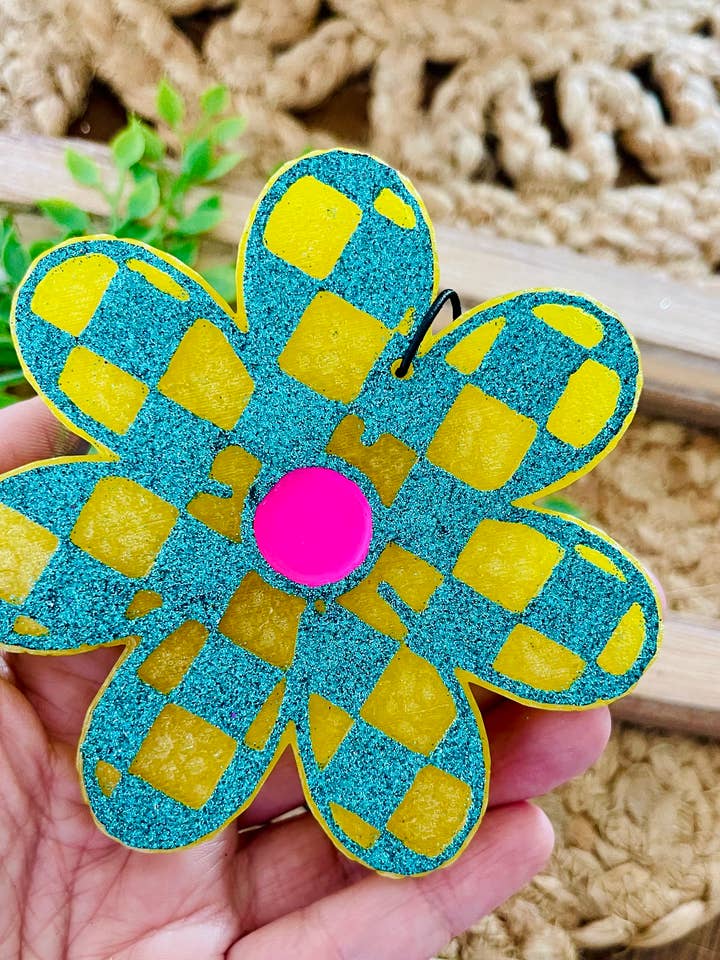 Checkered Daisy Car Freshie for wholesale by Stay Fresh’ies Air Fresheners