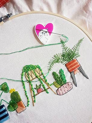 Pixels & Purls - Wholesale Embroidery/Cross Stitch Supplies - Cat Magnetic Needle Minder0