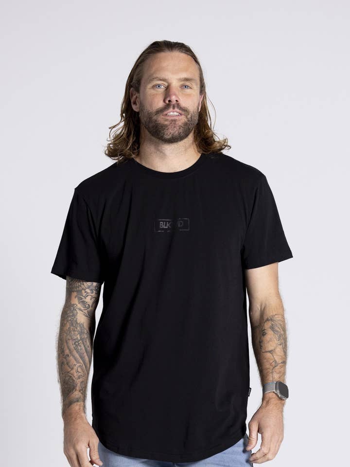 Wallace - Camiseta larga de manga corta para venta al por mayor de BLKWD APPAREL