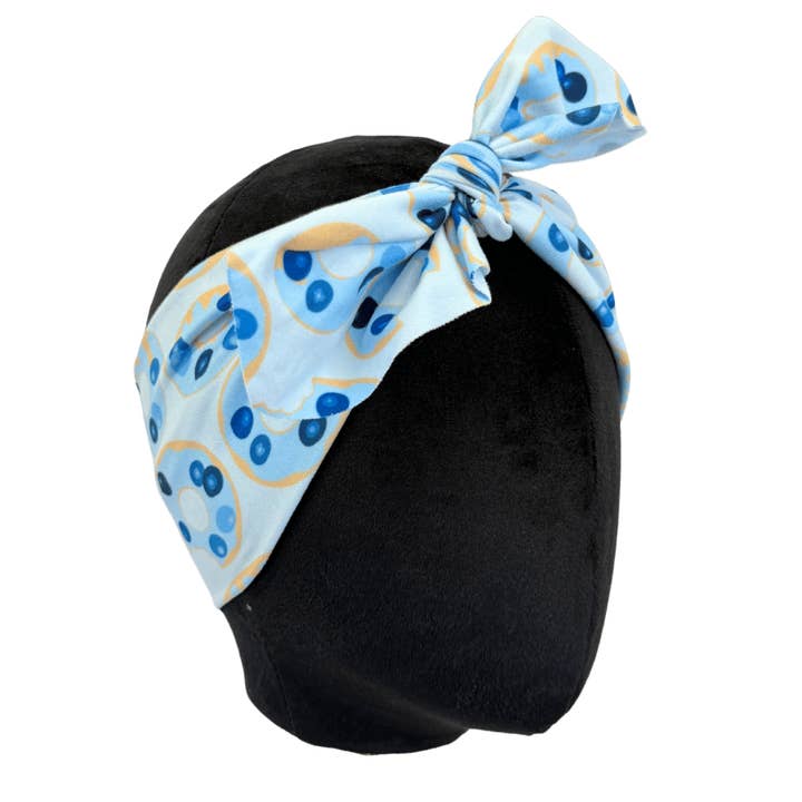 Bandeau nœud supérieur myrtilles donuts pour la vente par The Sassy Olive Handmade Headbands