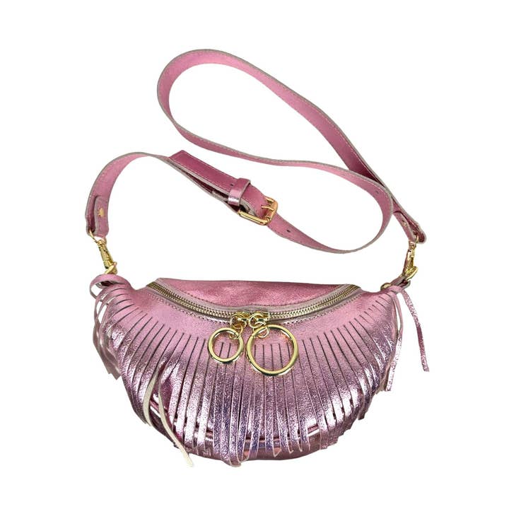 Sac de taille en cuir italien brillant pour femme avec franges pour la vente par Chenson & Gorett