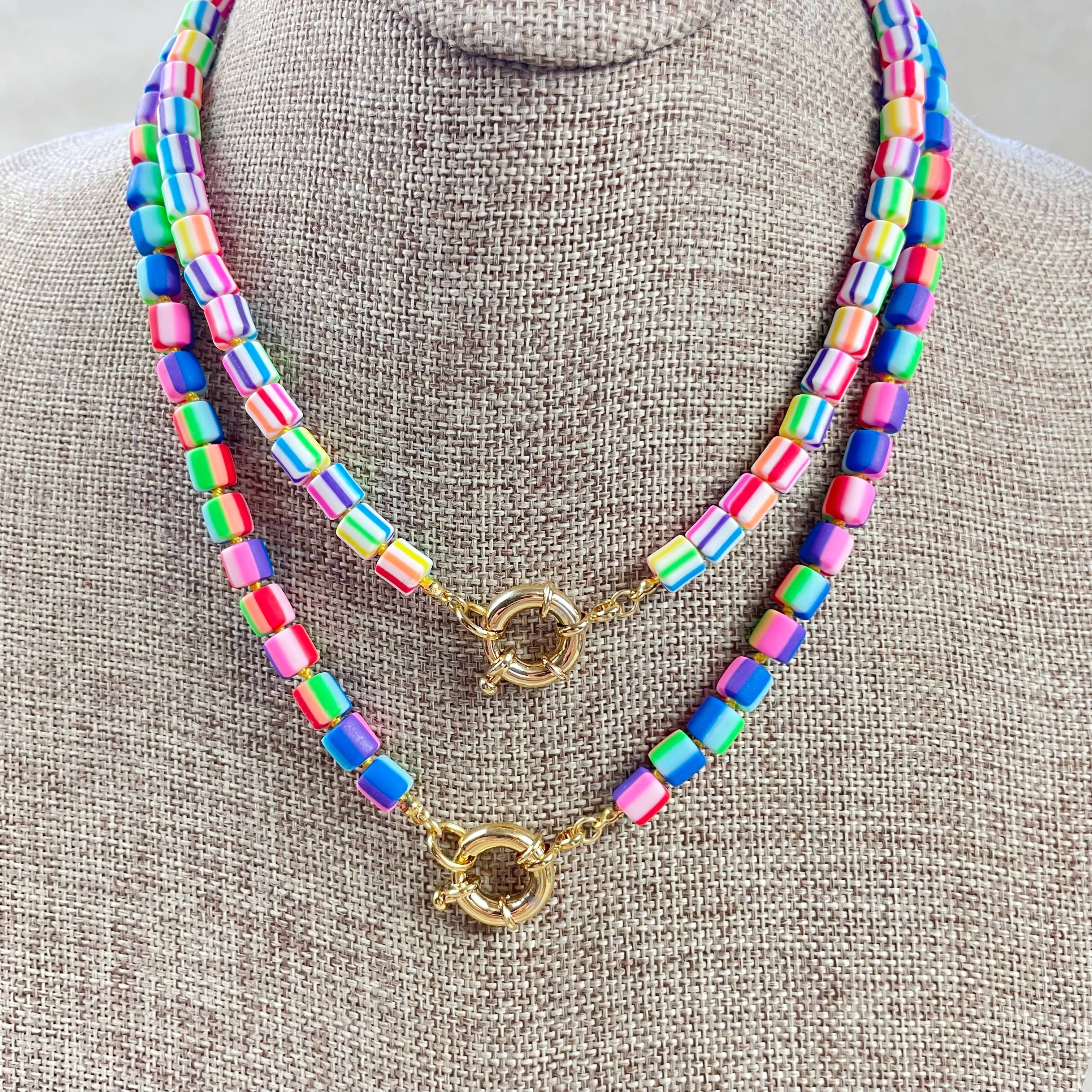 Ewelina Pas Jewelry - Vendita all'ingrosso Collane di perline/perle - Collana annodata a mano con perline in argilla polimerica Mira/Colorblock9