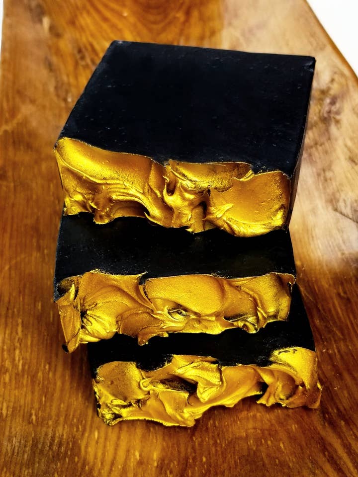 Trækul Bar Sæbe for engroshandel hos Hemp and Clay Soapery