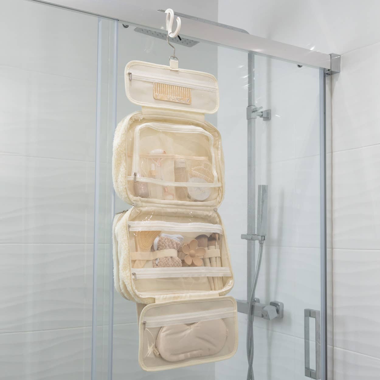 Flamingueo - Wholesale Toiletry Bag - Unisex - Beige toilet bag TEDDY with hanger 6