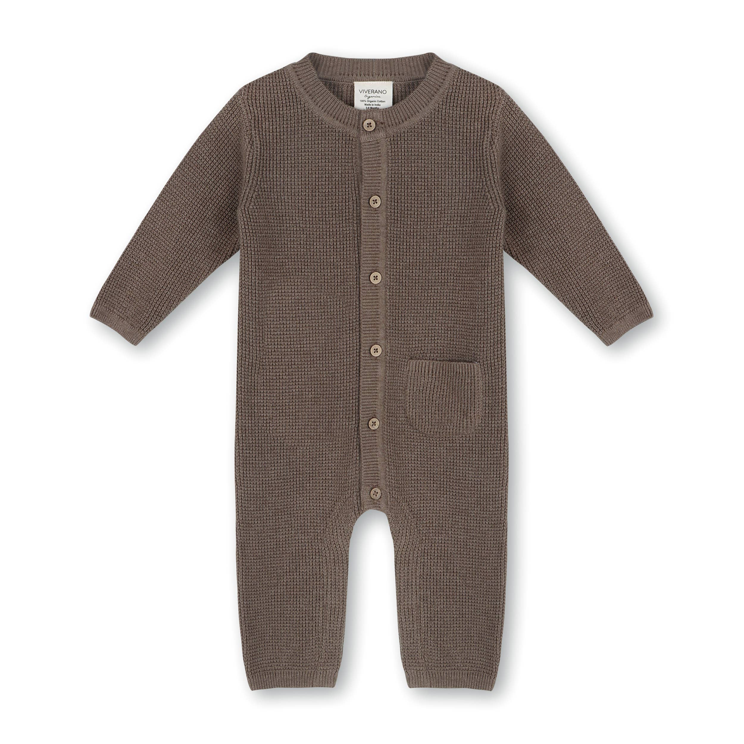 Kakao ljung Stickad babyjumpsuit med ficka och knapp (ekologisk) för wholesale på Faire