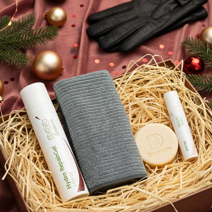 Winter Glow Horse Set for wholesale by Doderm