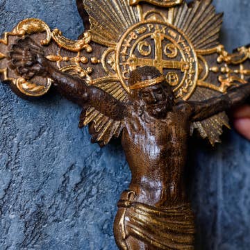 KozakWorkshop - Wholesale Wall cross - Wall Wooden Carved Jesus Crucifix 6x11 inches4