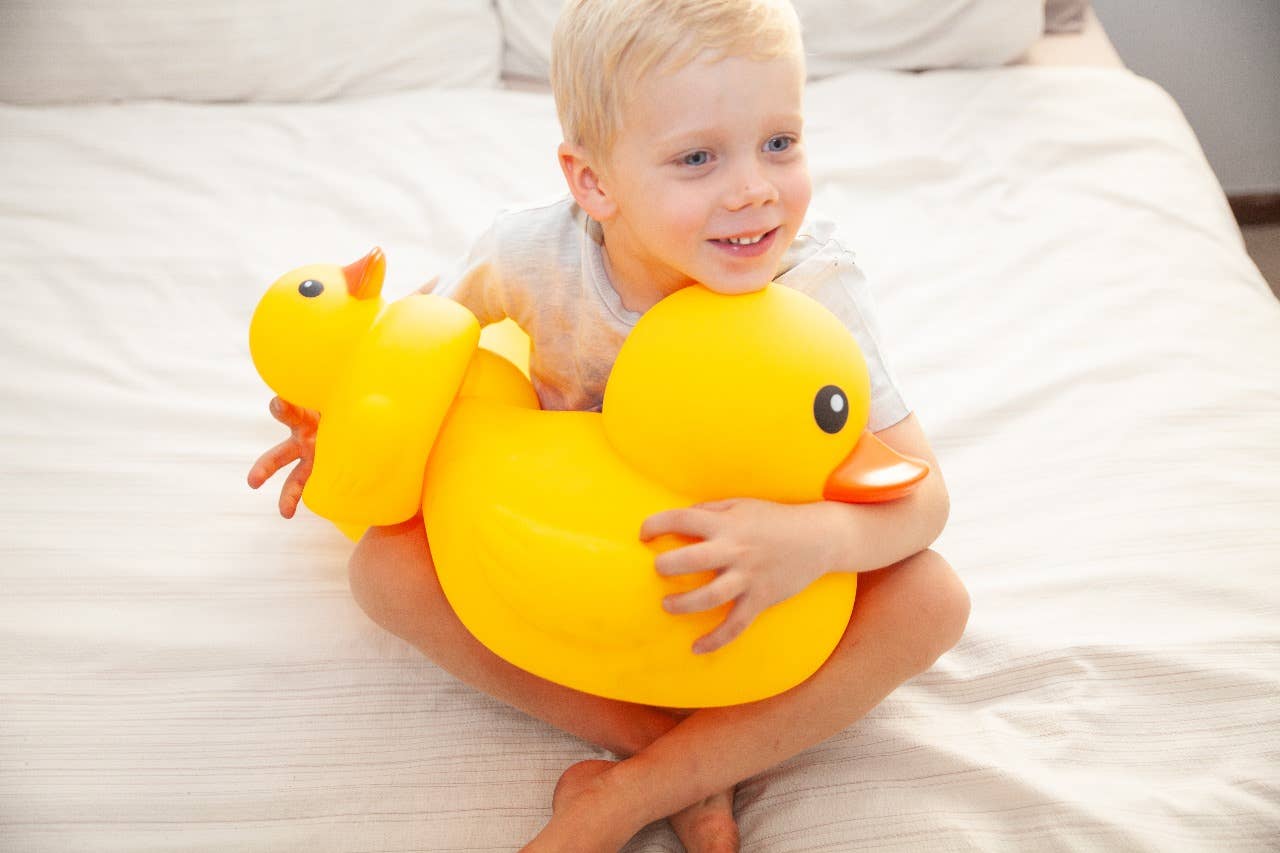 Afri-Imports - Wholesale Toy Car/Truck - Kids - BFG Duckies from FiZZLeS - Large Yellow Bath Ducks (3 sizes)4