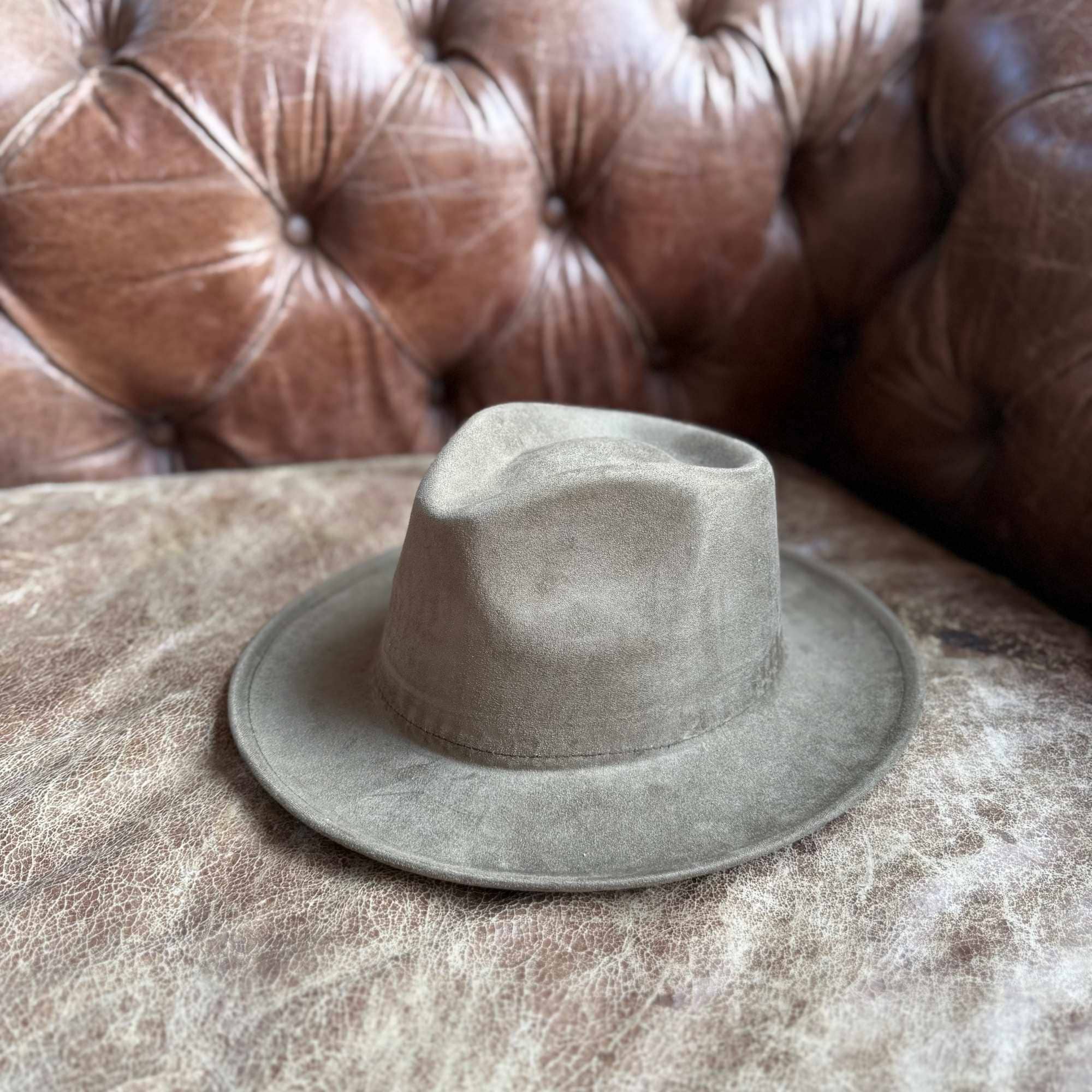 Queens INC – wholesale Fedora – Women’s – Stiff Short  Brim Rancher in  Suede Hat17