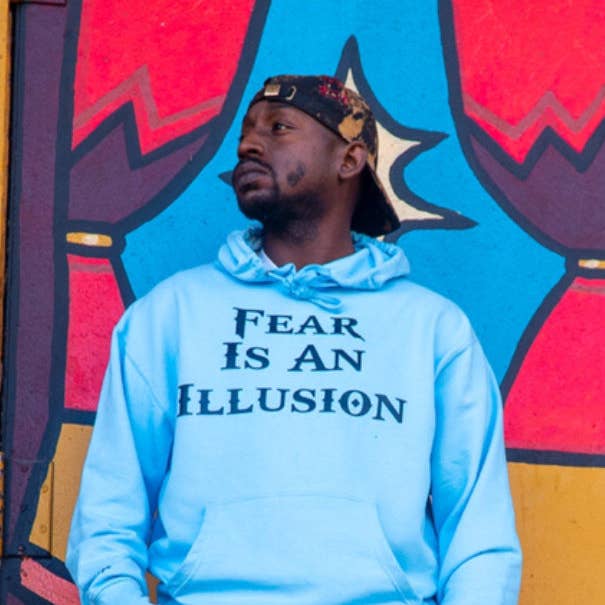 Angst is een illusie - hemelsblauw/zwart voor wholesale door Koolforlife Inc