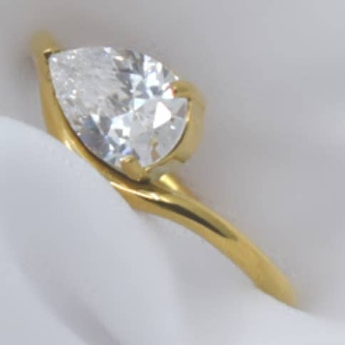 Anello Pear per la vendita all'ingrosso da parte di TNT Goods