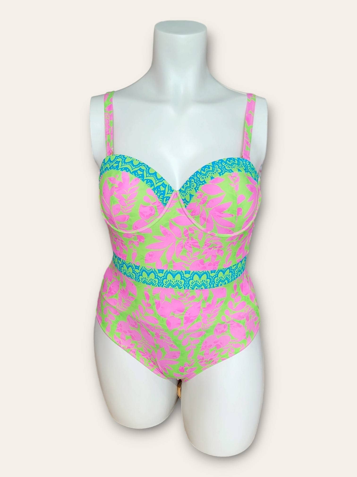 C'MELODIE - Wholesale One Piece Swimsuit - Women's - Plus Size - Timeless Swimsuit1