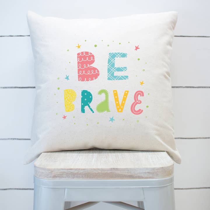Be Brave geschlechtsneutral bunt Kinder Zimmer Dekor Kissen Cove für den Großhandel von Rising Tide Vintage