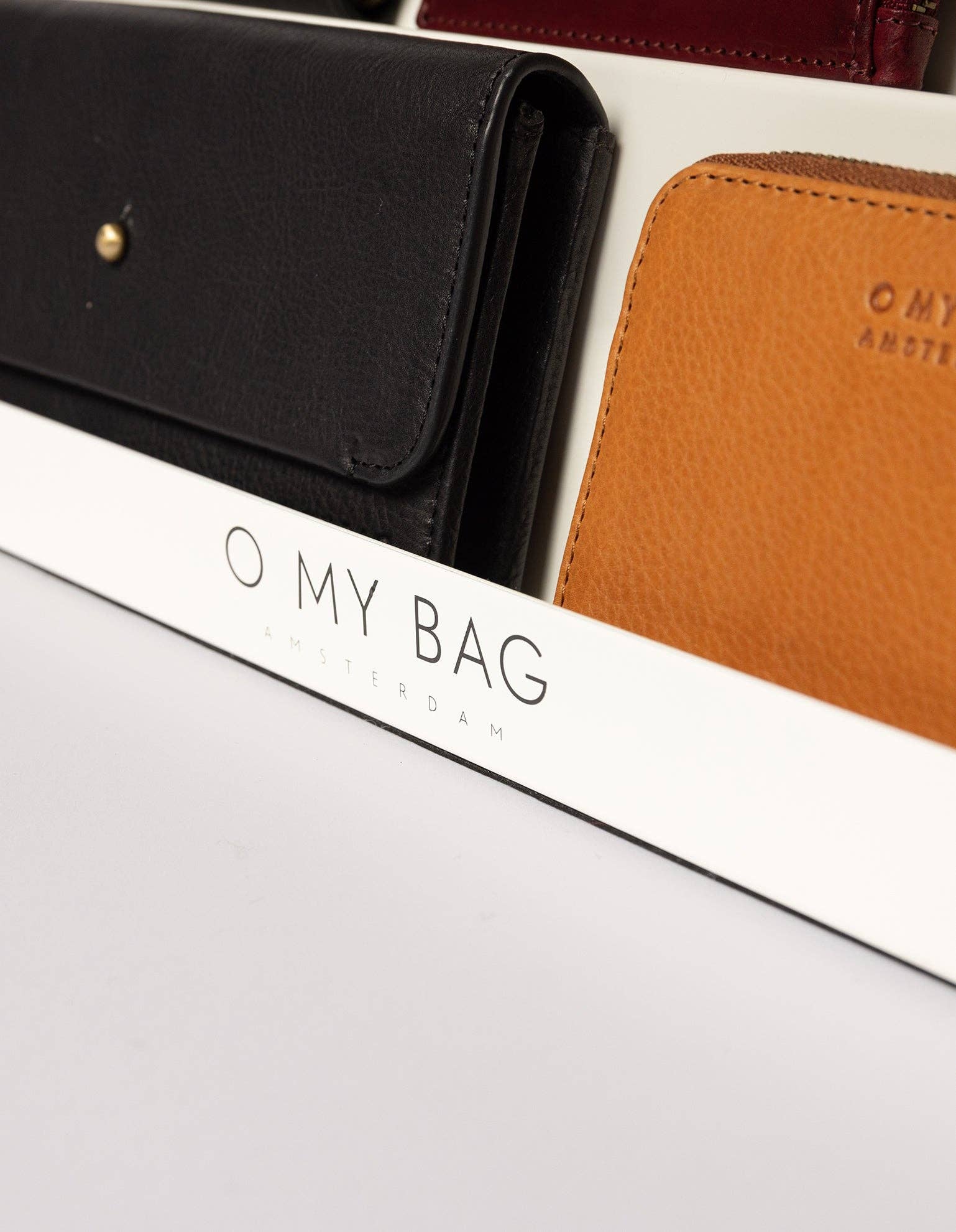 O My Bag - Wholesale Wallet - Women's - Branded Multiple Wallets Display3