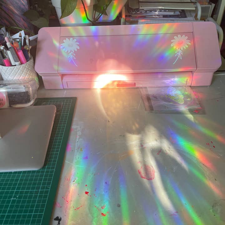 Soul Queen Art Co. - Wholesale Suncatcher - Monstera Leaf - Suncatcher Window Cling10