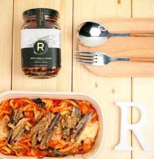 Suwerte International - Wholesale Fish/Seafood - RKitchen Spicy Garlic Tinapa3