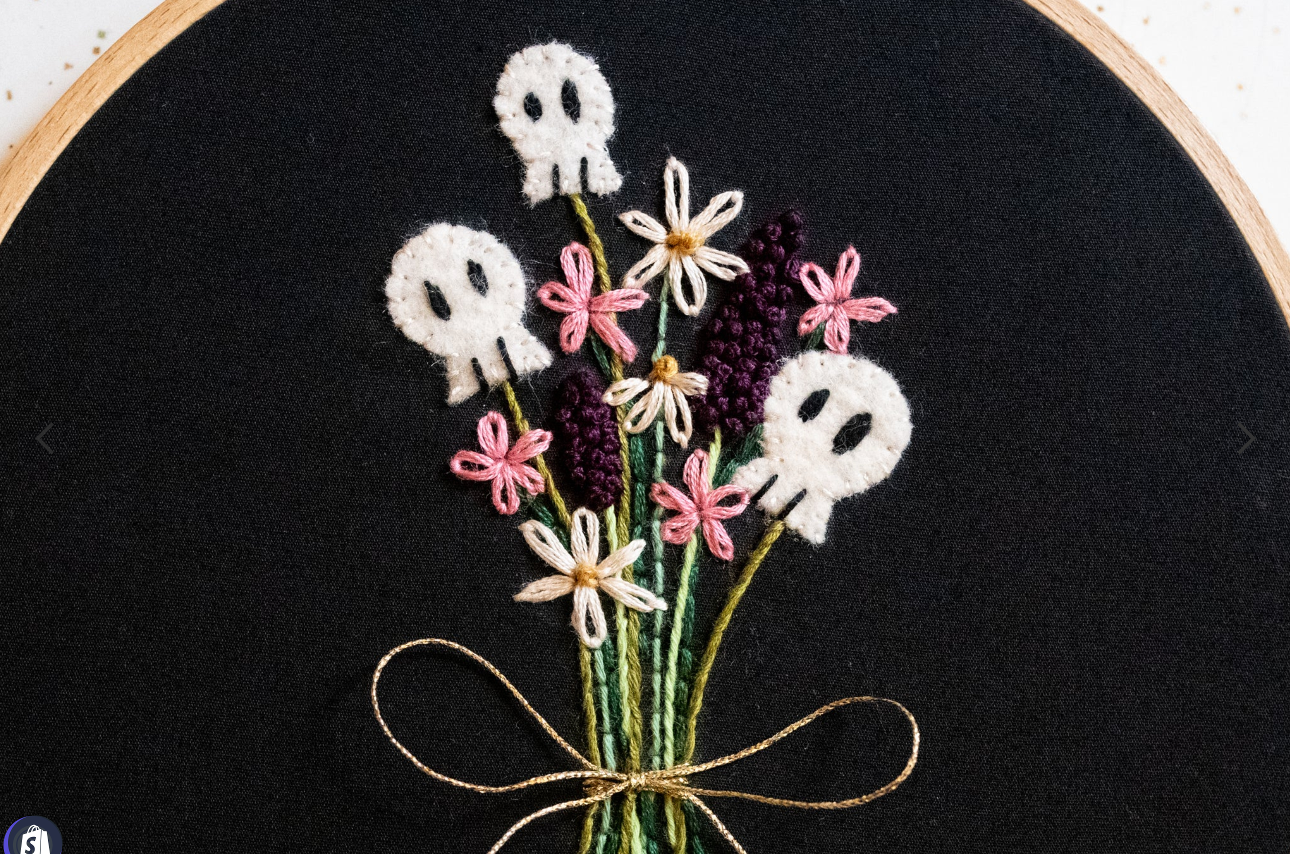 Make & Mend - Wholesale Embroidery/Cross Stitch Supplies - Skull Bouquet Embroidery Kit2