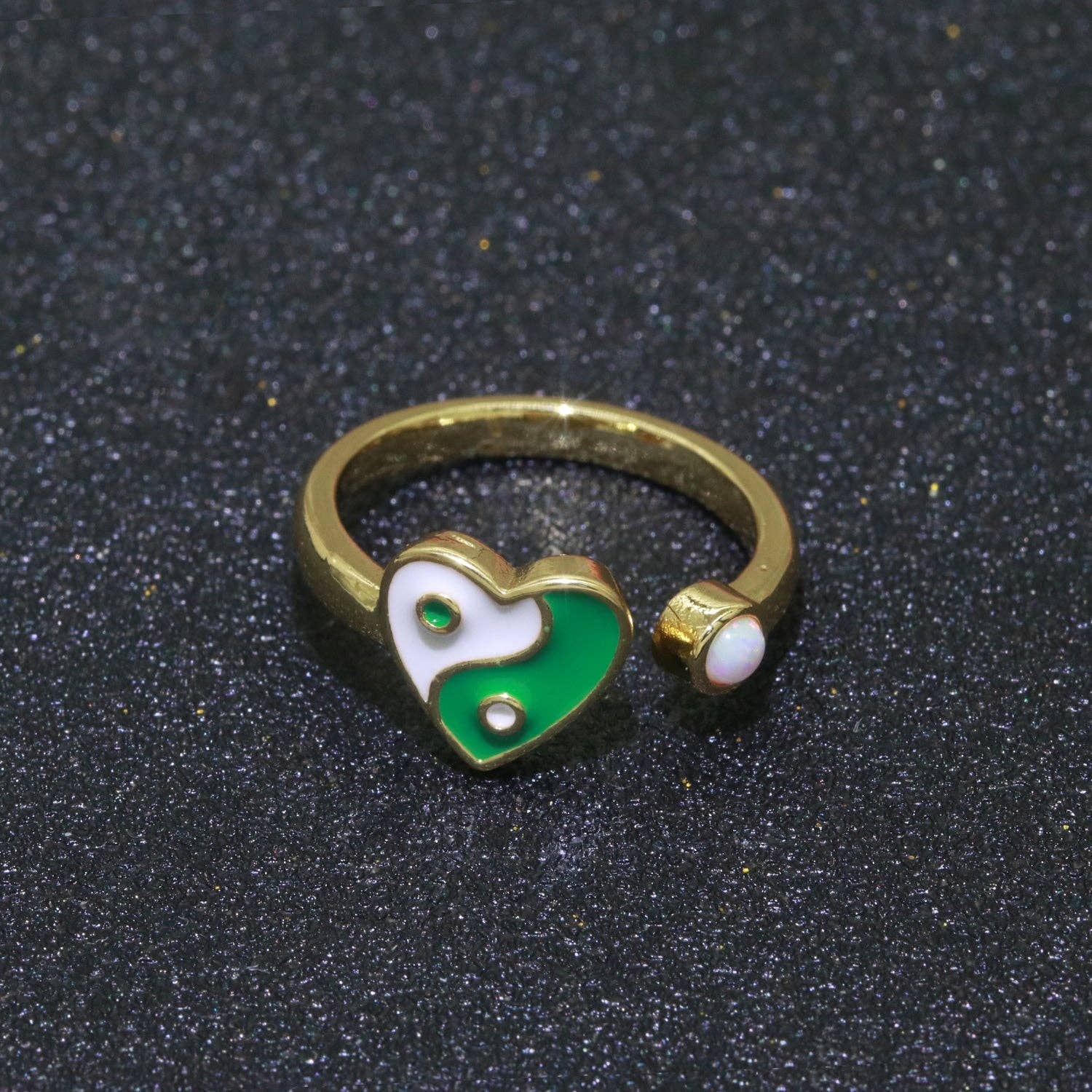 Aim Eternal - Vente Bague de cocktail/de cérémonie - Bague Yin Yang délicate, bague ouverte en forme de cœur ajustable en or, bague en émail fluo coloré, bague empilable noir, blanc, rose, bleu, vert pour femme8