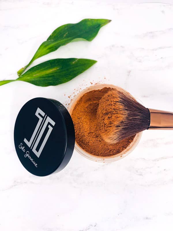 Poudre de contour minéral pour la vente par Solo Giovane