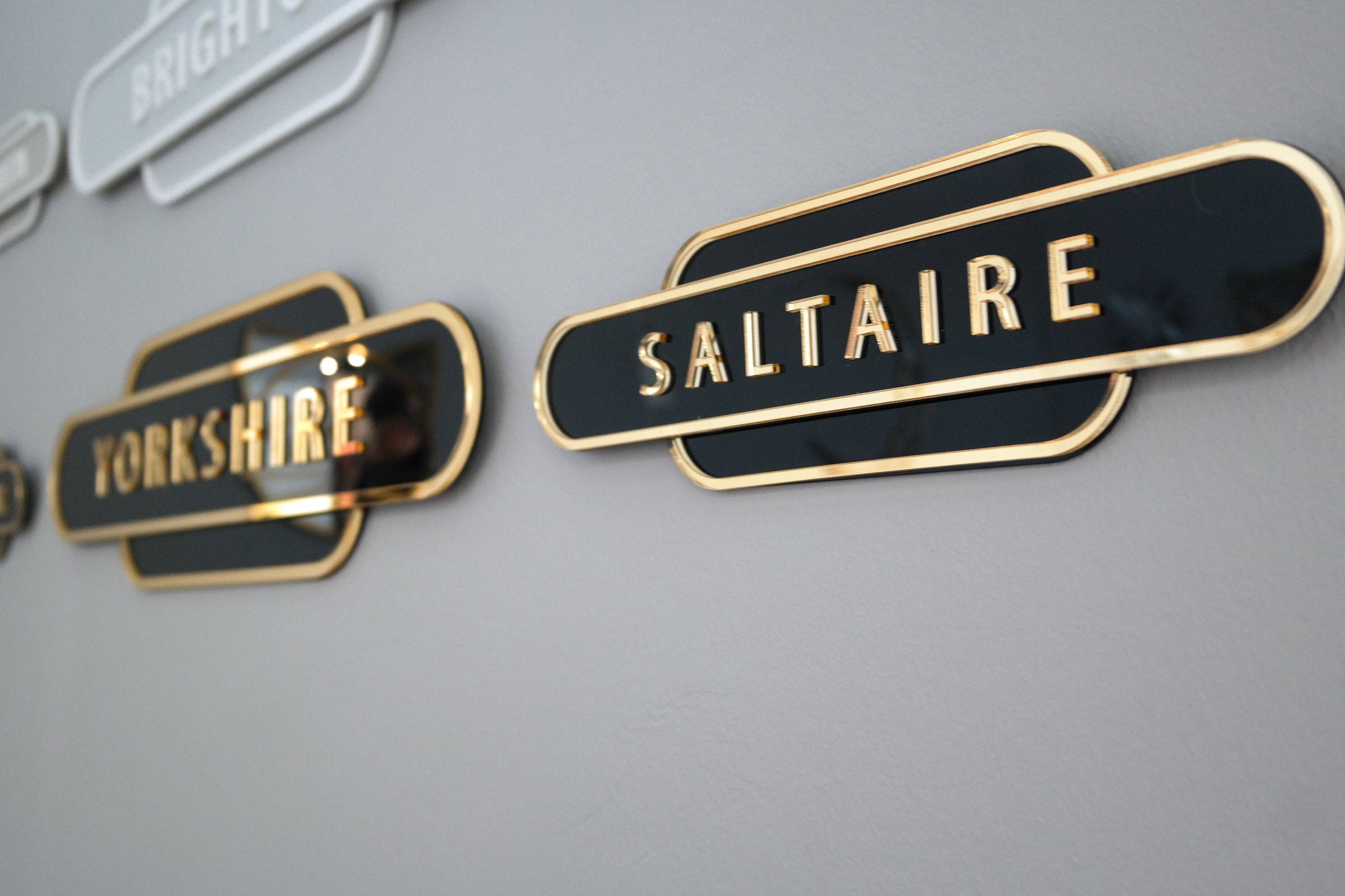 Suzanne Oddy Design Limited – wholesale Sign – 'Any Word' Railway Sign in Black and Gold7