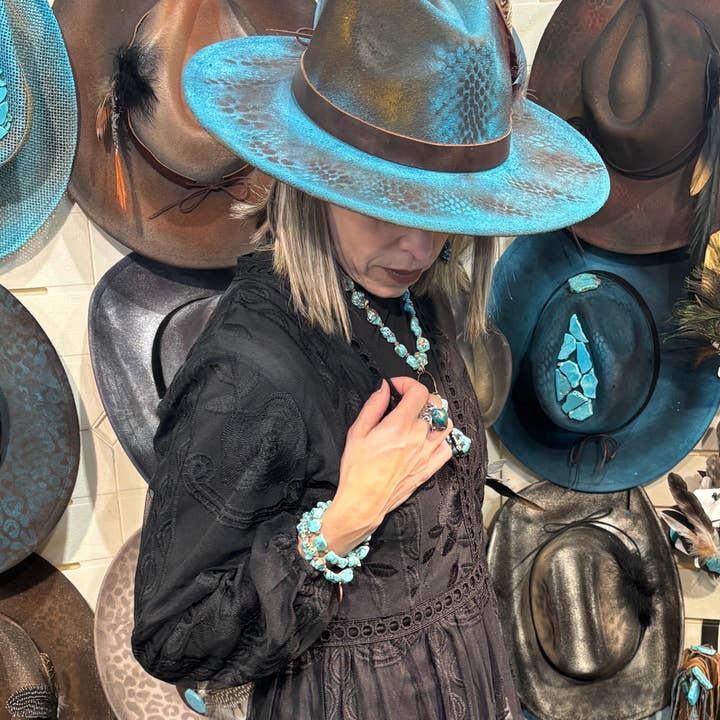The Jewelry Junkie - Venta al por mayor Sombrero fedora - Mujer - Sombrero Boho Occidental de Vaquera Pintado a Mano PERSONALIZADO y Banda (A13)