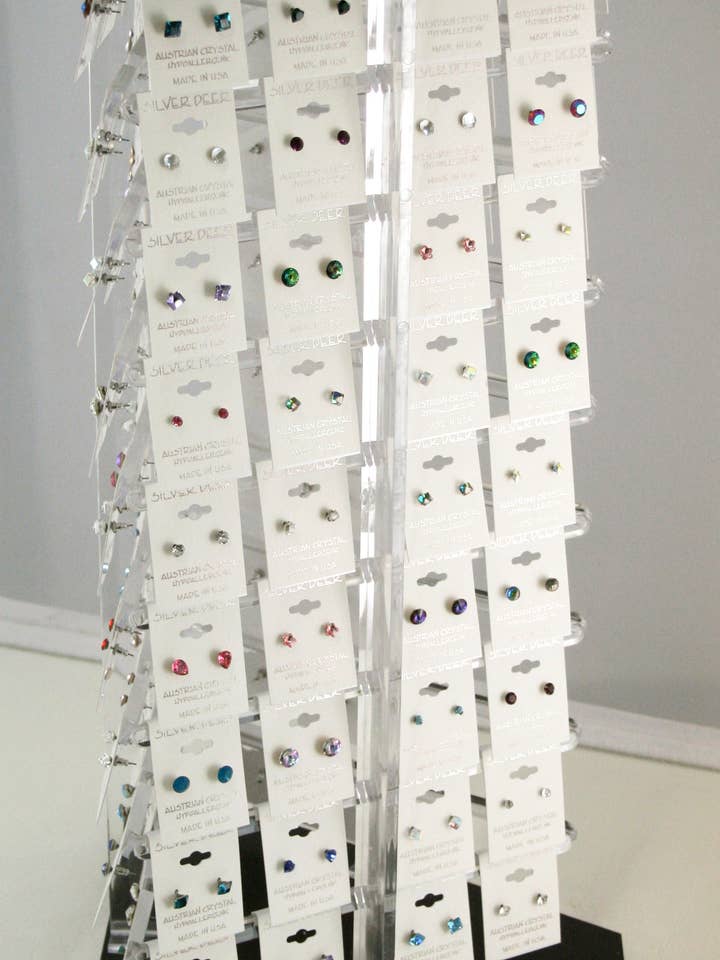 Boucles d'oreilles à tige en cristal 108 carats sur spinner à 3 côtés pour la vente par Silver Deer Crystal