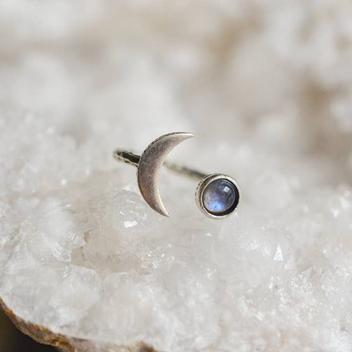 Mondstein Halbmond-Ring für den Großhandel von Livin Freely