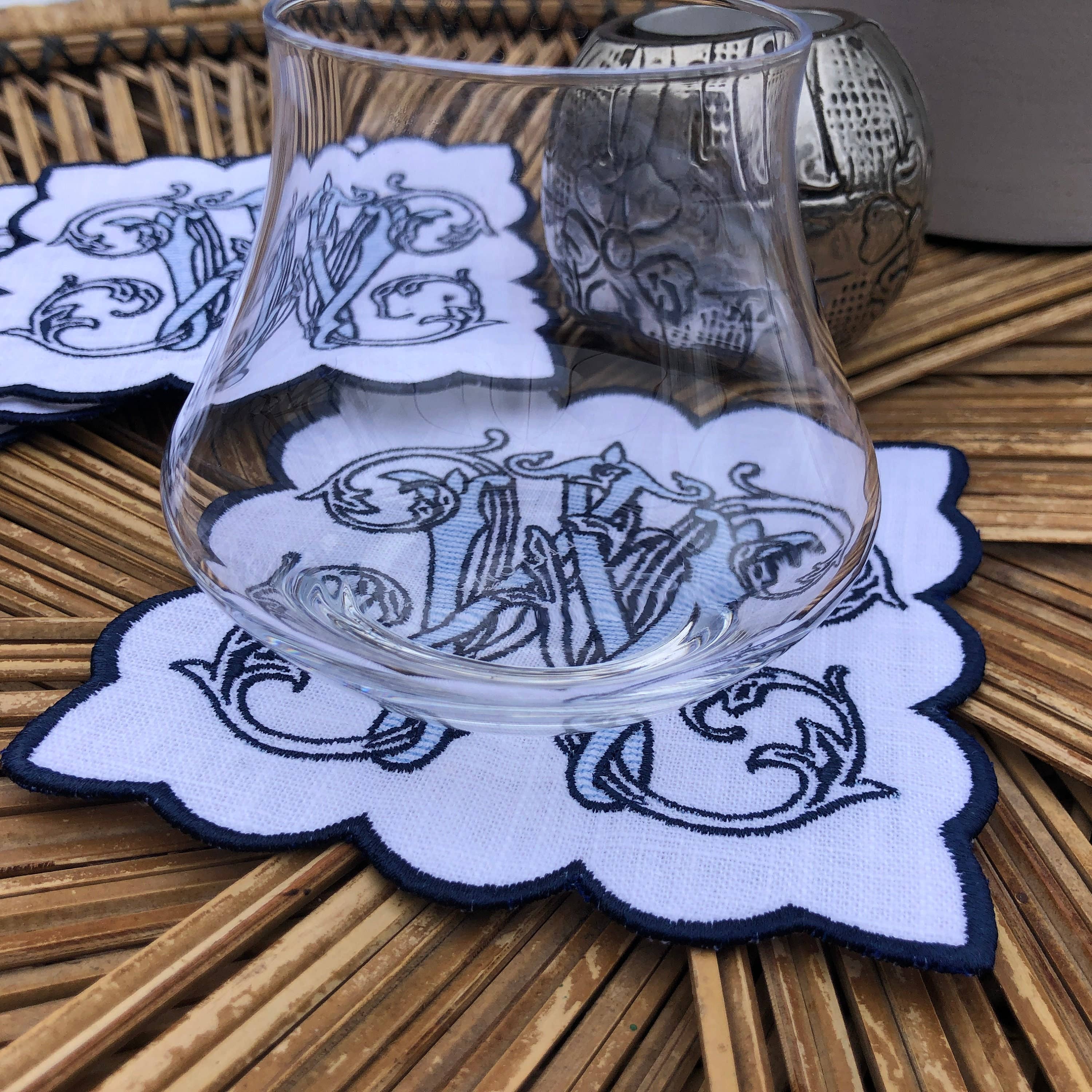 Belle Linen – wholesale Dinner & cloth napkin – Set of 4 Vintage Monogram Scalloped Linen Cocktail Napkins2