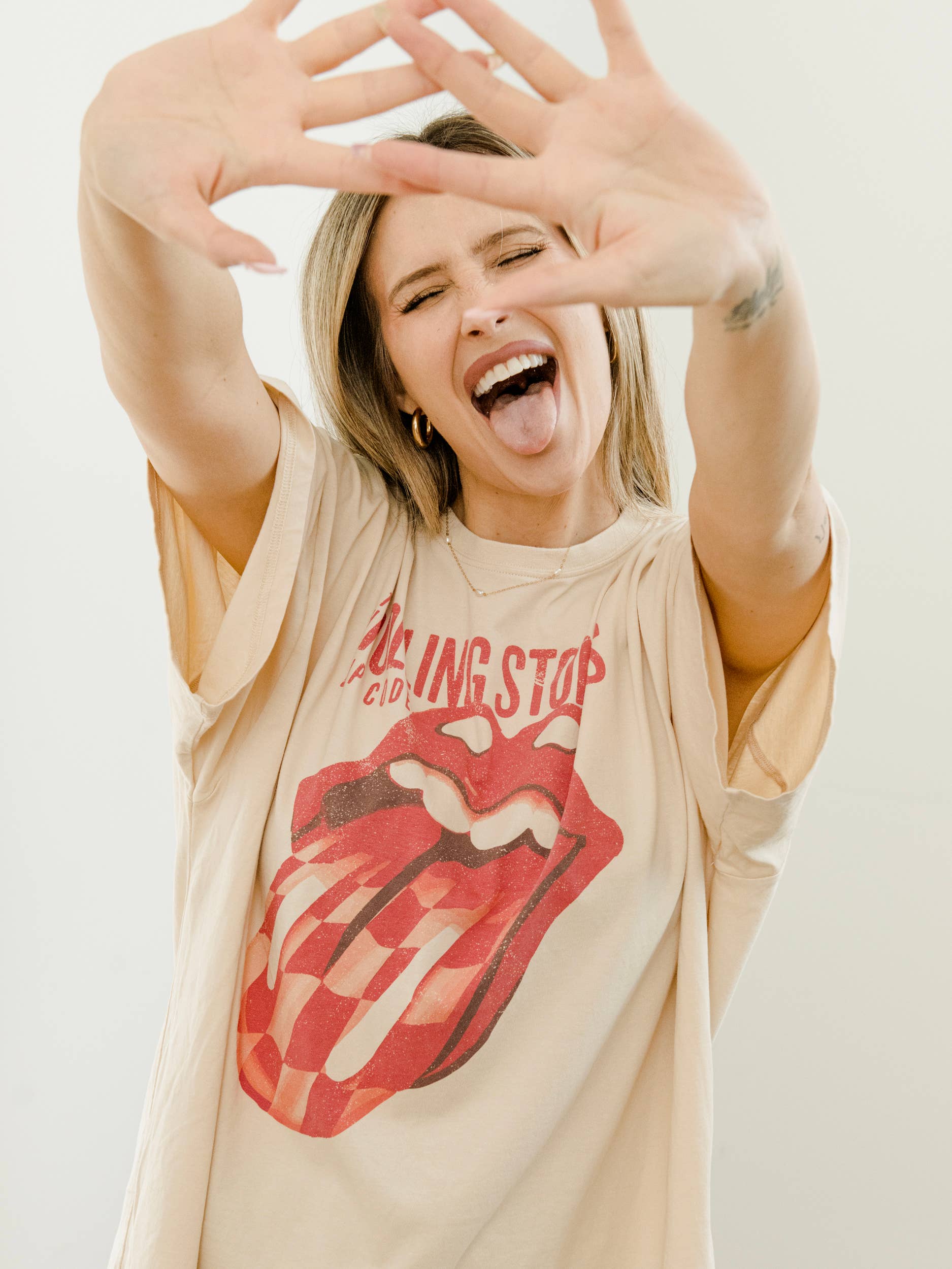 LivyLu - Wholesale T-Shirt (Graphic) - Unisex - Rolling Stones Zip Code Off White One Size Graphic Tee1