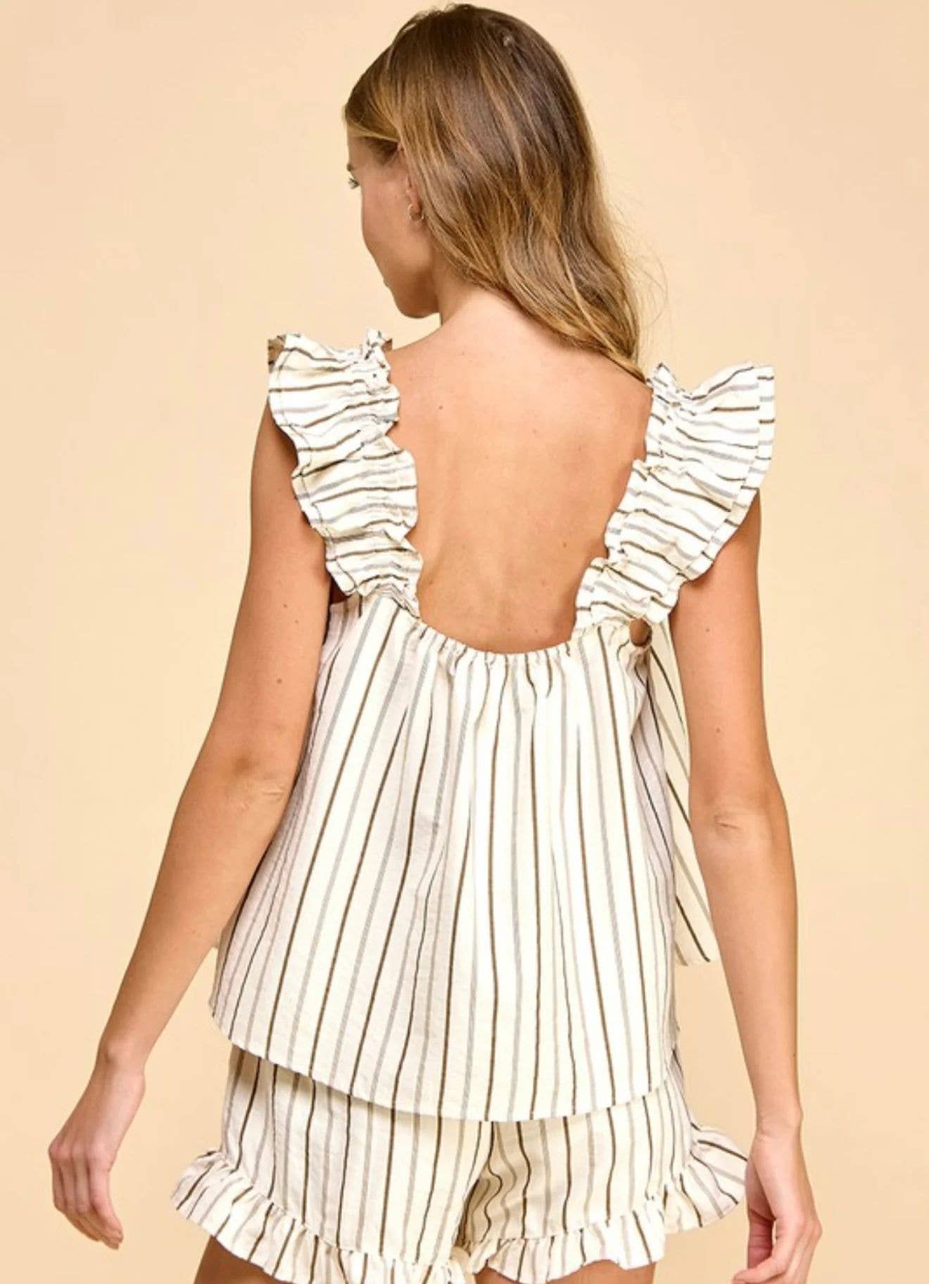 Rosa Clothing - Wholesale Top & Short Set (NOT Loungewear) - Women's - Floral & ribbon bow print ruffled tank top shorts set1