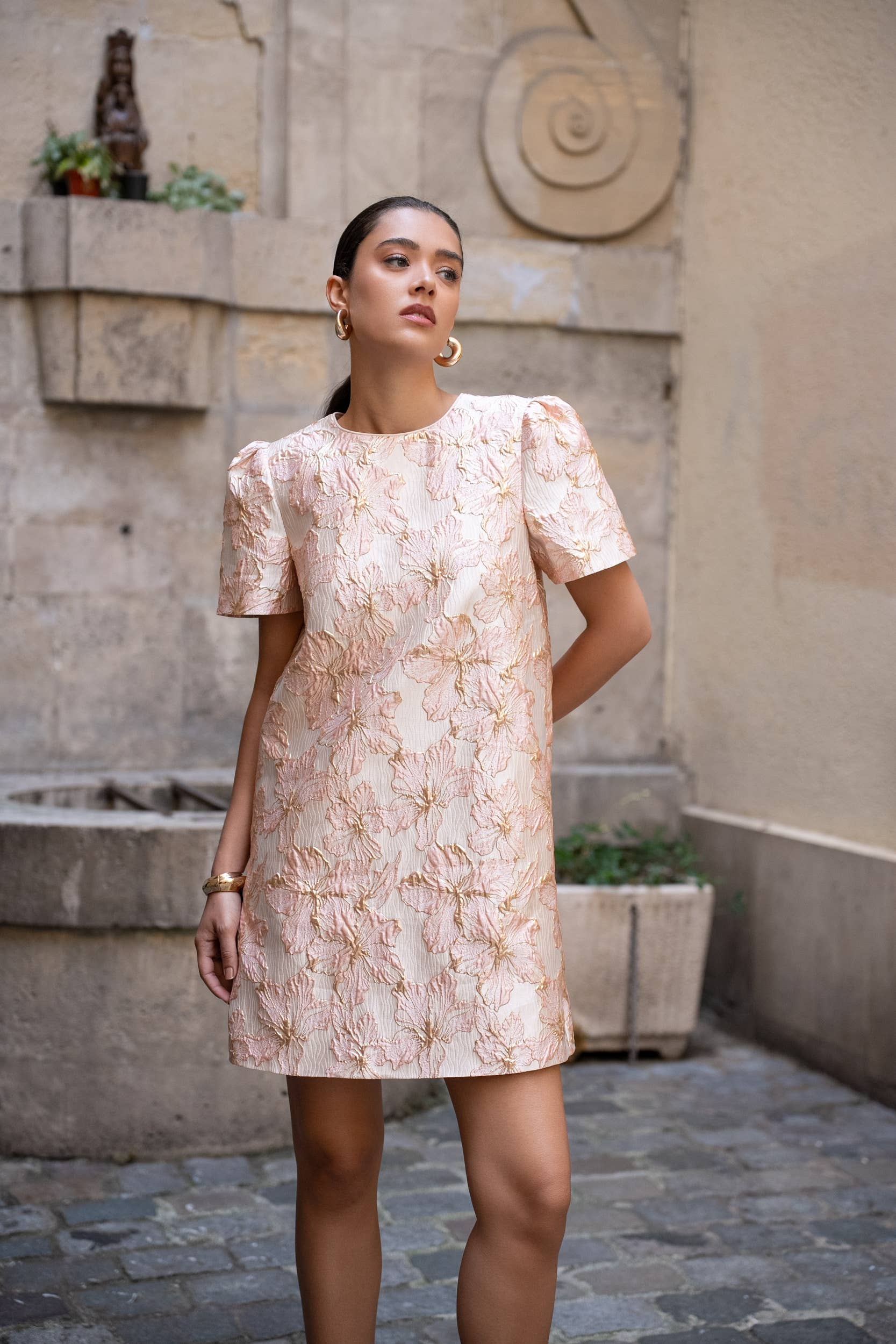 Rosa Abito in jacquard floreale - CK08393 in vendita all'ingrosso su Faire2