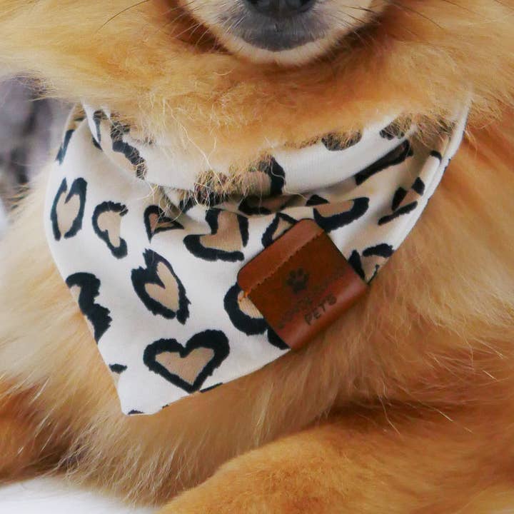 leo hearts bandana for wholesale by Bellkami