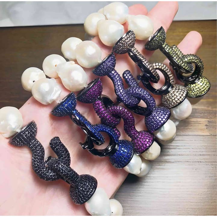 Baroque Fresh Water Pearls w/jeweled Zirconite Bracelet. for wholesale by Diamond Veneer Travel Jewelry