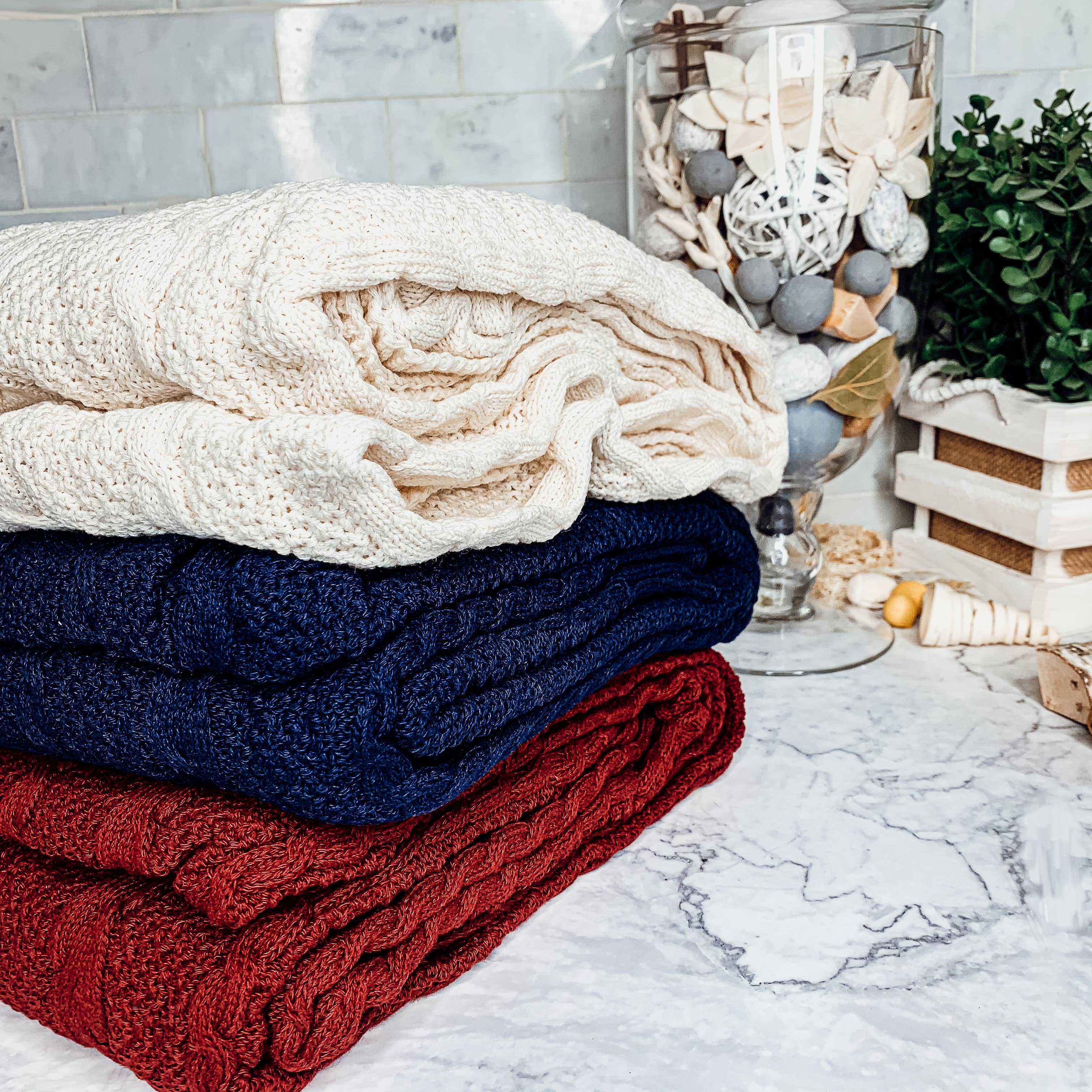 Gia Roma - Venta al por mayor Mantas de sofá - Manta vegana de algodón neutro, tipo suéter color marfil10