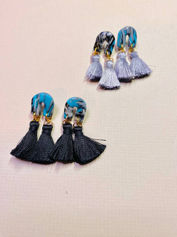 Boucles d'oreilles à pampilles en argile polymère faites à la main NANETTE pour la vente par Studio Khira