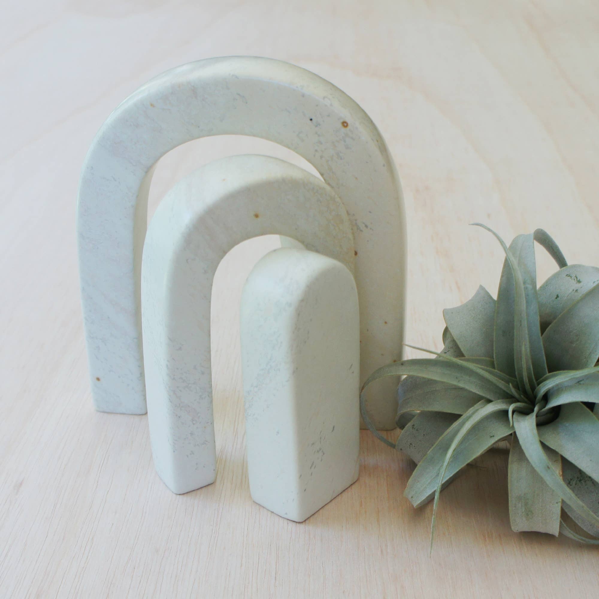 Venture Imports LLC - Vendita all'ingrosso Scultura - Scultura naturale dell'arcobaleno4