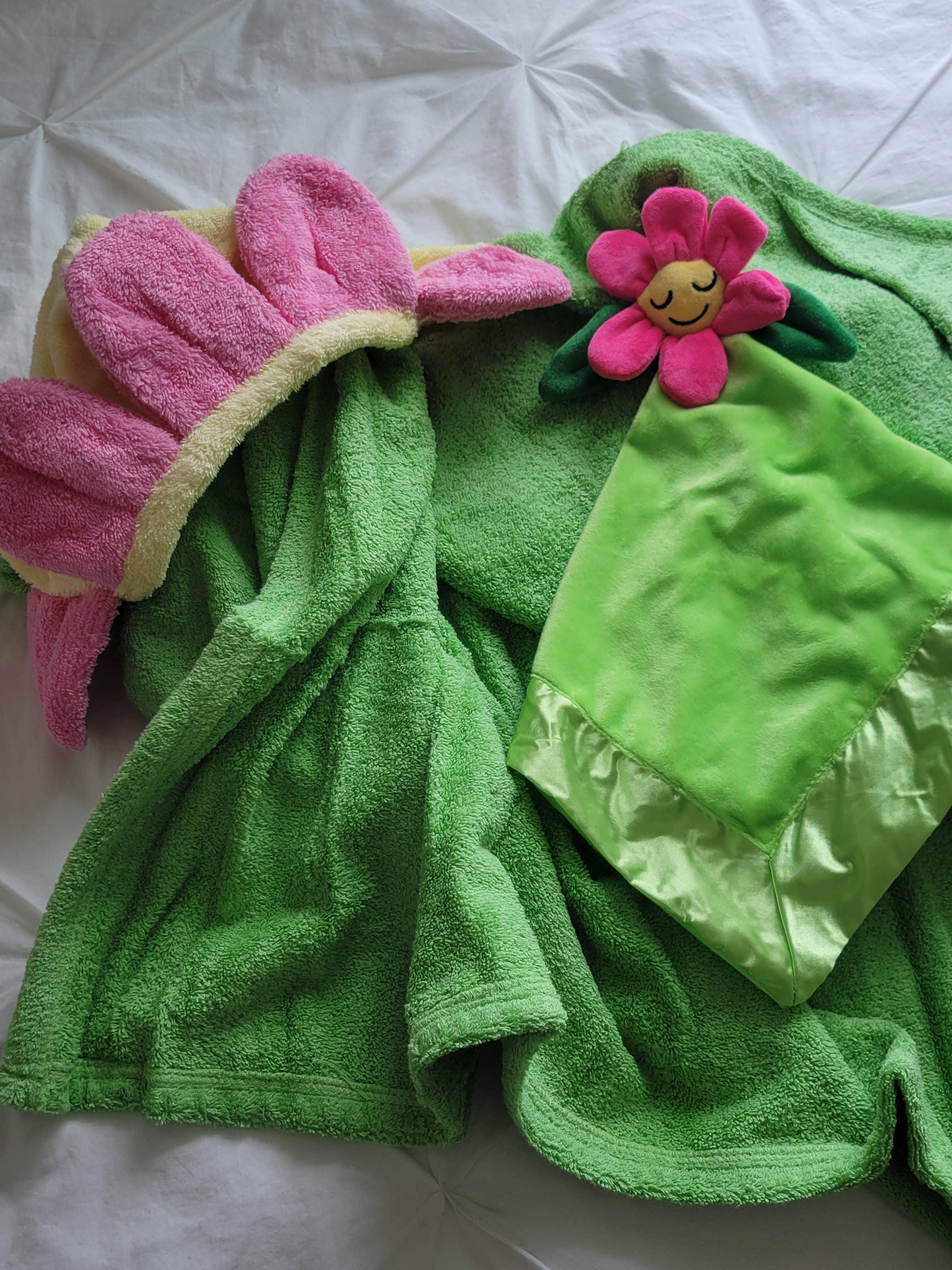 Yikes Twins - Wholesale Hooded Towel - Kids & Baby - Flower Hooded Towel for toddlers ages 2 to 8 years old4