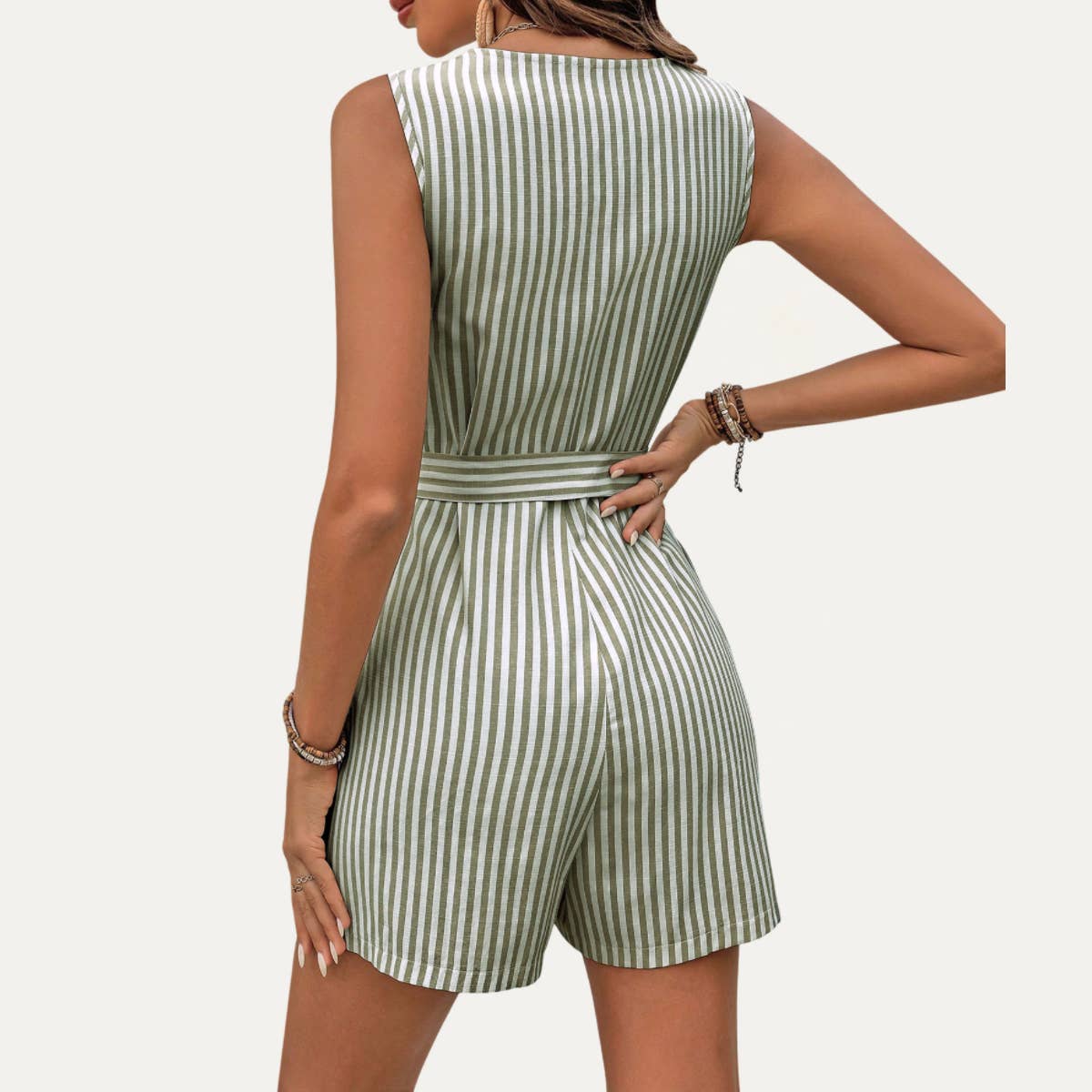 The Moment Collection - Vente Combishort – femme - Combinaison courte à rayures sans manches avec ceinture et col en V, essentielle pour l'été3