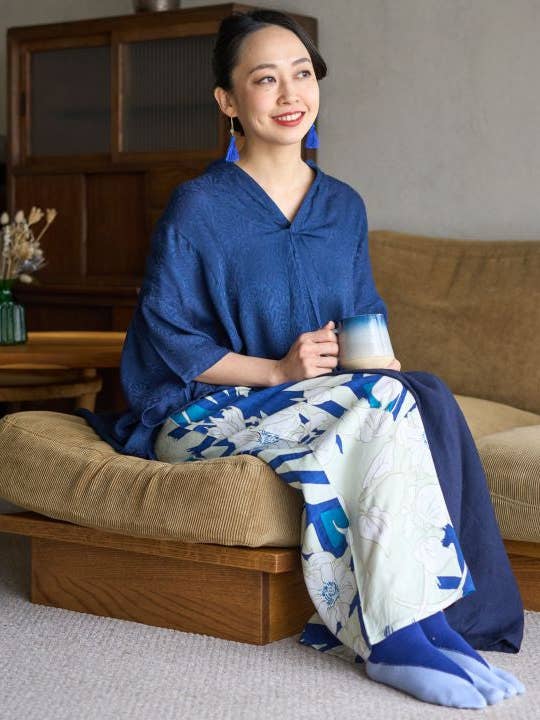 Chrysanthemum Tunic Top for wholesale by Ametsuchi by Amina Collection