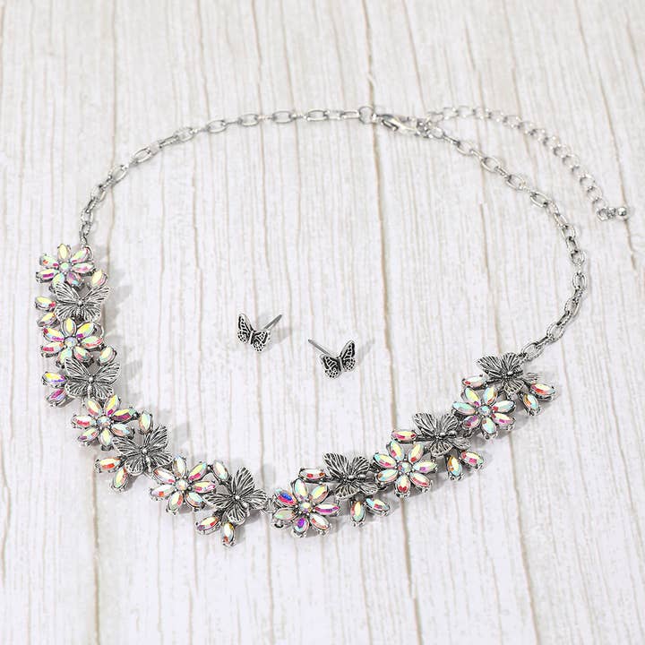 Colar Boho Floral com Borboleta e Elos por atacado de Sensibling Corp.